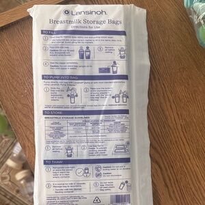 Lansinoh Breastmilk Storage Bags - Purple and White
